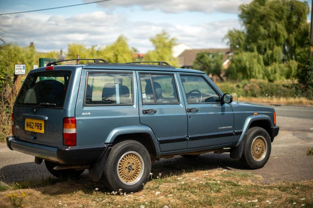 2000 Jeep XJ Cherokee - Image 15 of 30