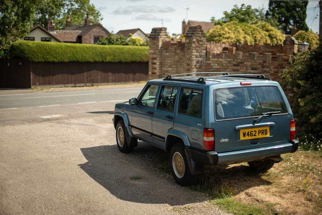 2000 Jeep XJ Cherokee - Image 17 of 30
