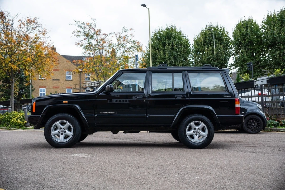 2000 Jeep XJ Cherokee - Image 11 of 30