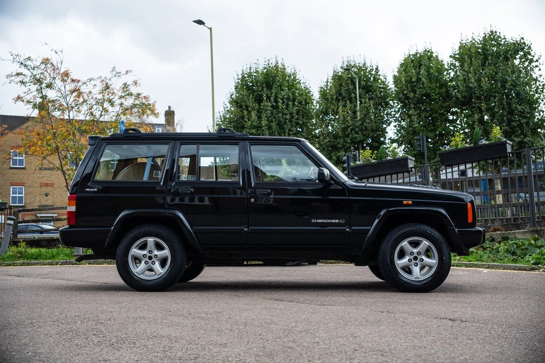 2000 Jeep XJ Cherokee - Image 18 of 30