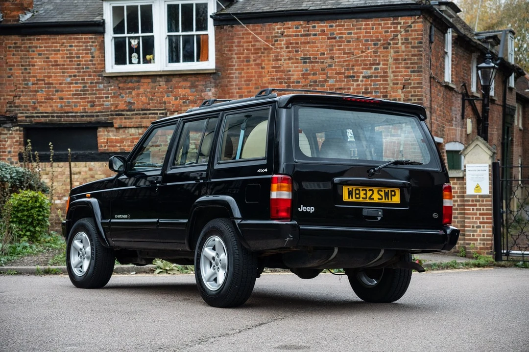 2000 Jeep XJ Cherokee - Image 24 of 30