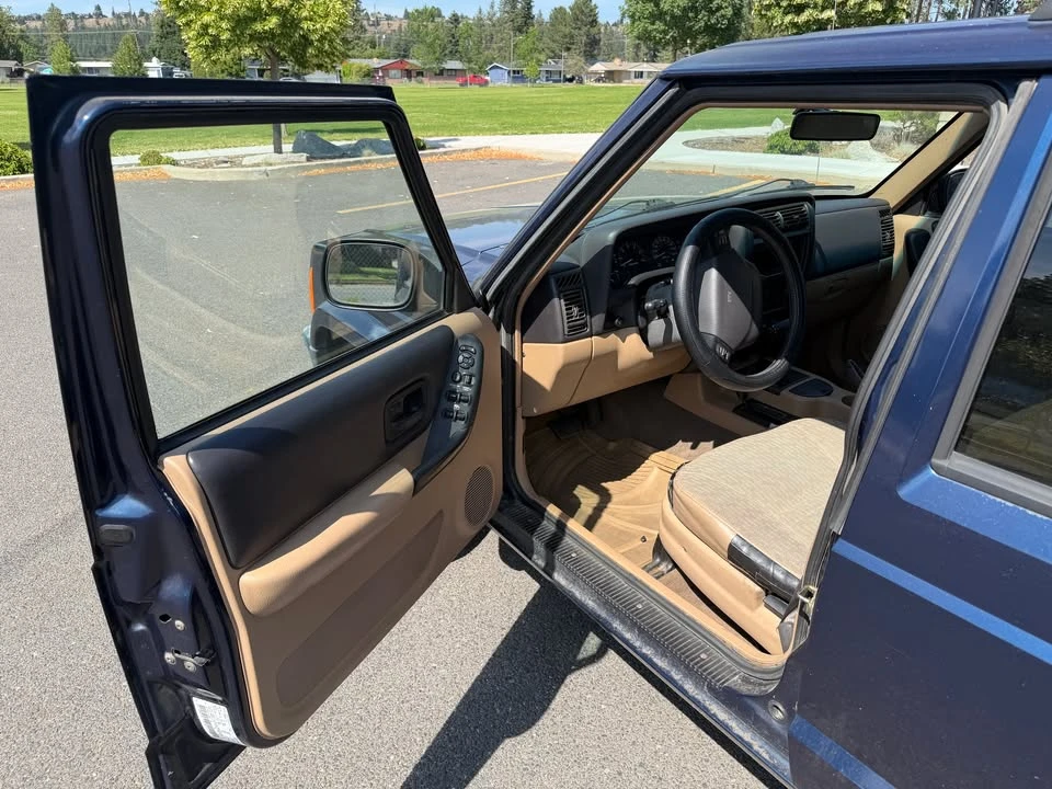 2000 Jeep XJ Cherokee - Image 6 of 15
