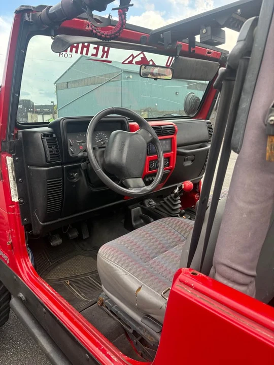 2000 Jeep TJ Wrangler - Image 8 of 9