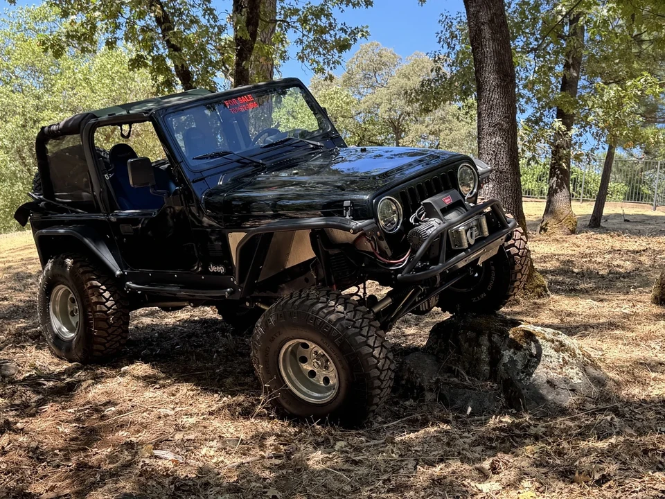 2000 Jeep TJ Wrangler - Image 2 of 19