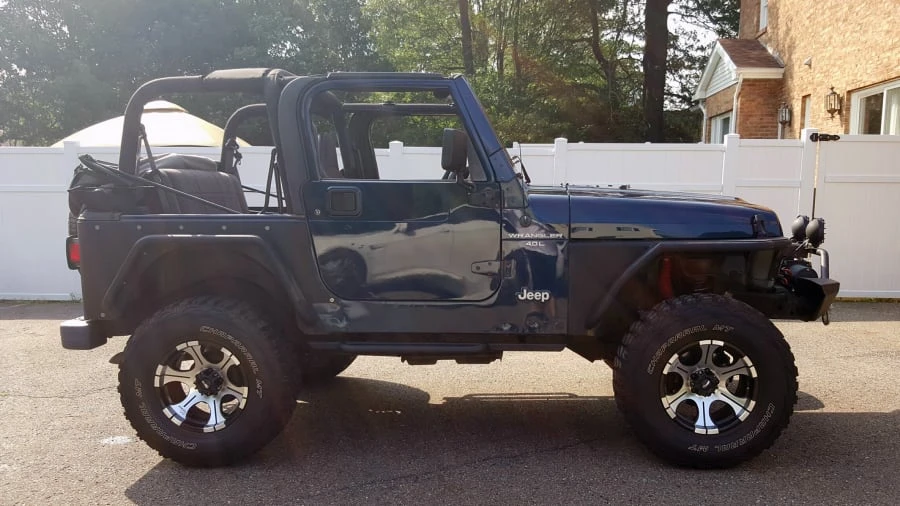 2000 Jeep TJ Wrangler - Image 2 of 2
