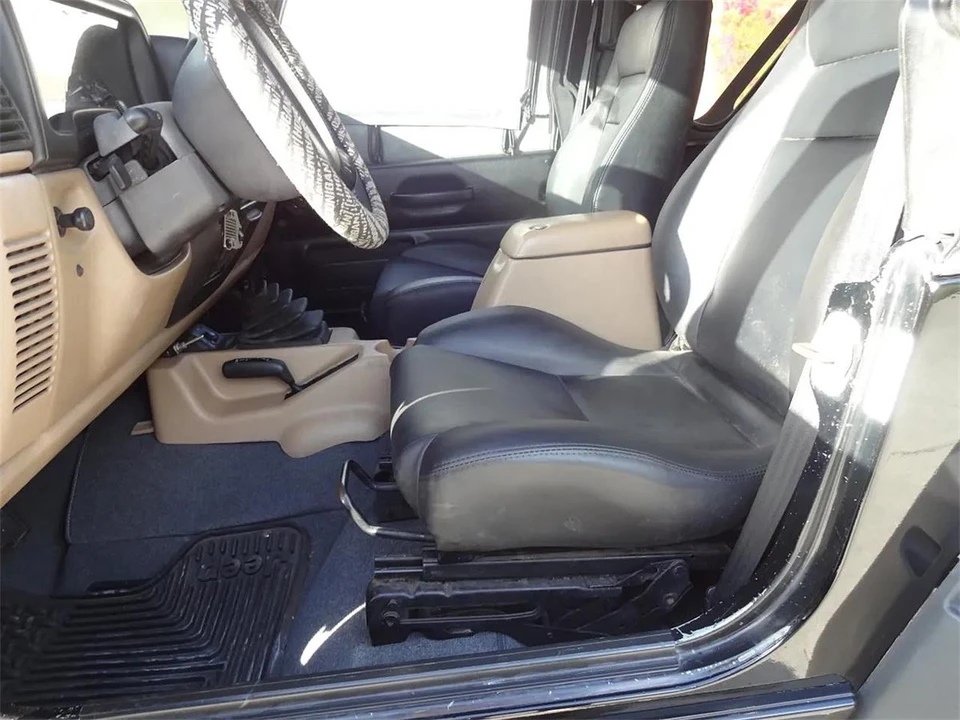 2000 Jeep TJ Wrangler - Image 24 of 28