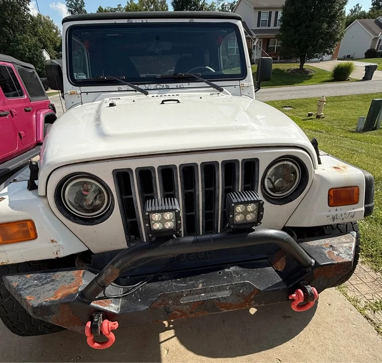 2000 Jeep TJ Wrangler - Image 2 of 9