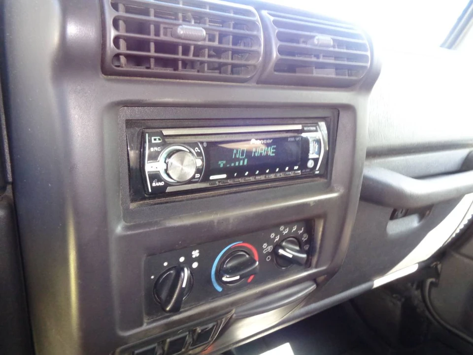 2000 Jeep TJ Wrangler - Image 4 of 12