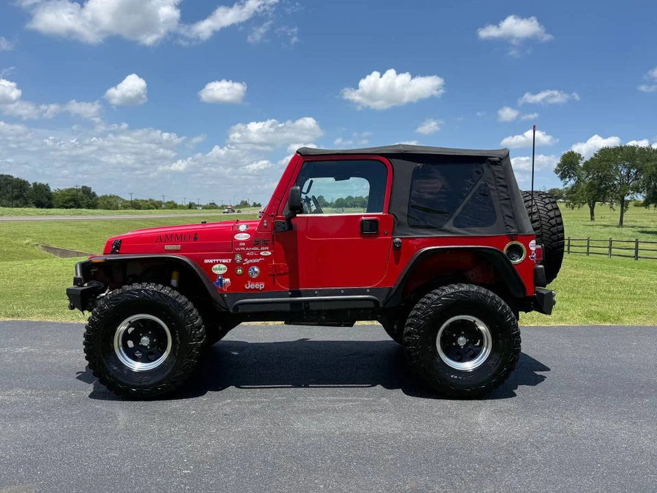 2000 Jeep TJ Wrangler - Image 2 of 18