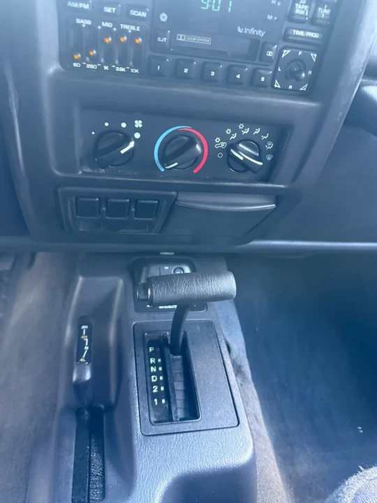 2000 Jeep TJ Wrangler - Image 9 of 15