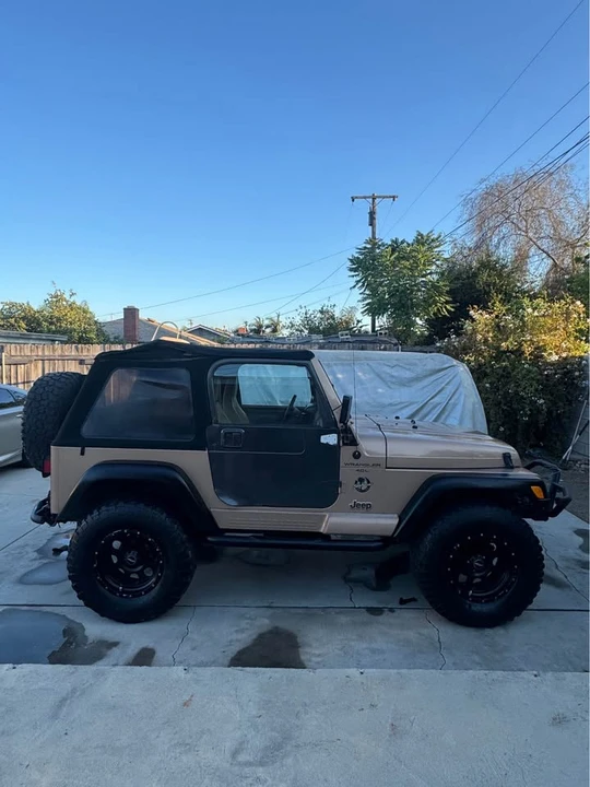 2000 Jeep Wrangler - Image 2 of 9