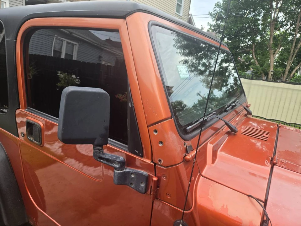 2000 Jeep TJ Wrangler - Image 2 of 9