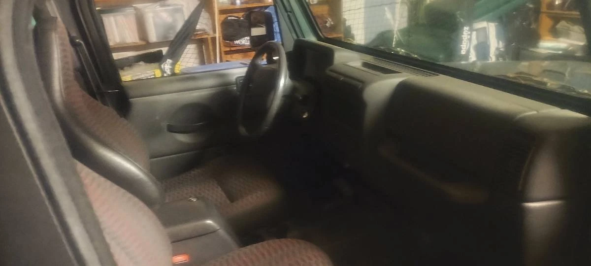 2000 Jeep TJ Wrangler - Image 3 of 3