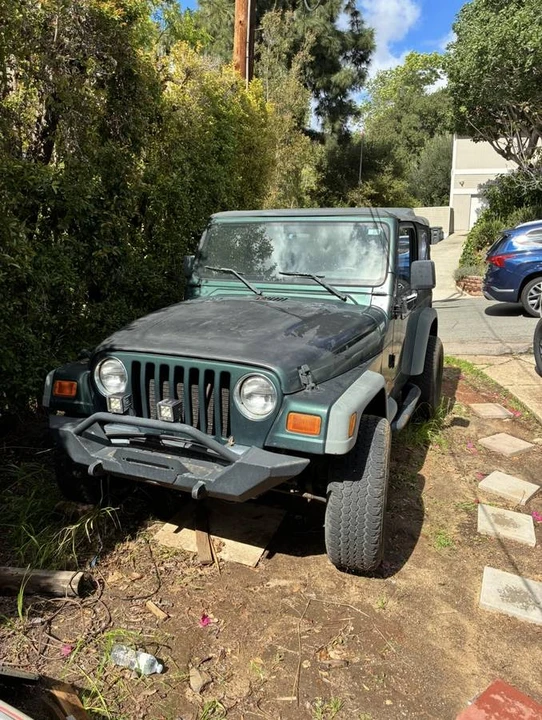 2000 Jeep TJ Wrangler - Image 2 of 4