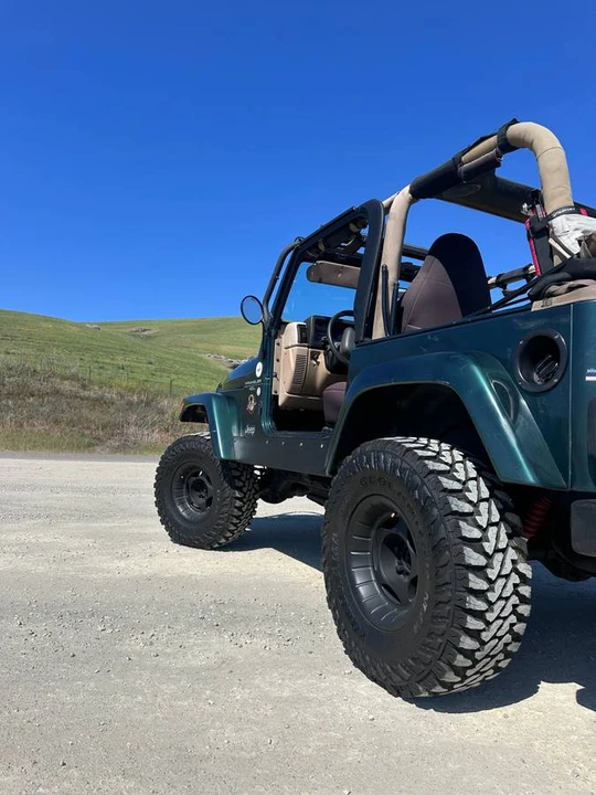 2000 Jeep TJ Wrangler - Image 2 of 15