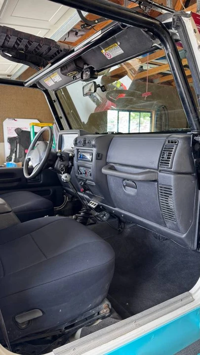 2000 Jeep TJ Wrangler - Image 10 of 13