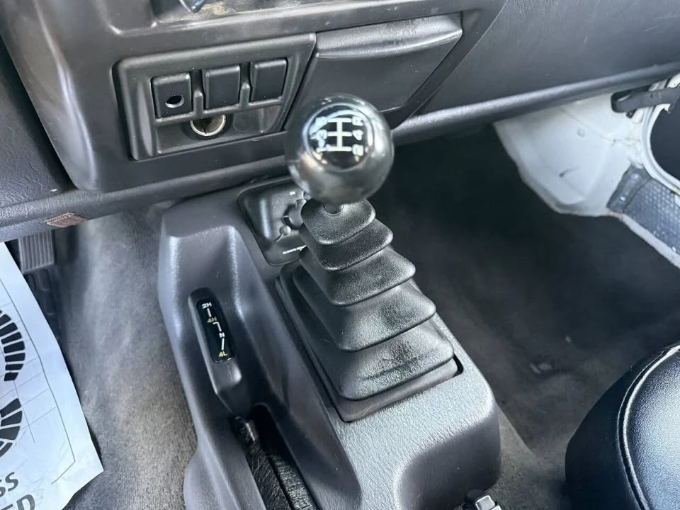 2000 Jeep TJ Wrangler - Image 18 of 19