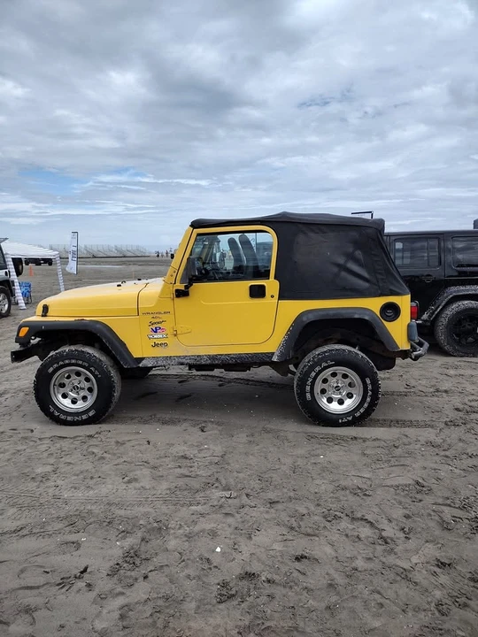 2000 Jeep TJ Wrangler - Image 2 of 18
