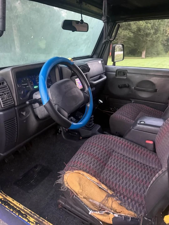 2000 Jeep TJ Wrangler - Image 3 of 3