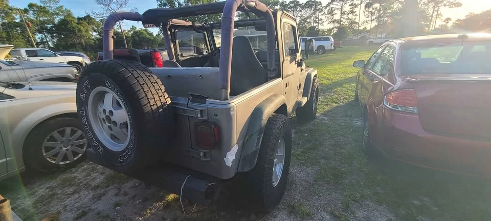 2000 Jeep TJ Wrangler - Image 4 of 11