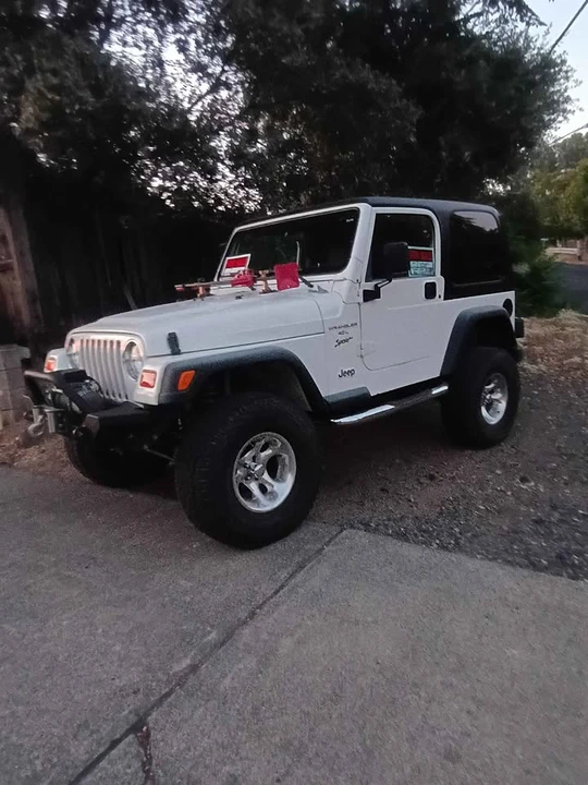 2000 Jeep TJ Wrangler - Image 2 of 2