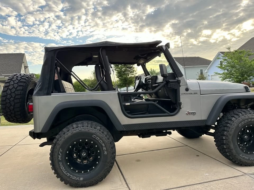 2000 Jeep TJ Wrangler - Image 2 of 14