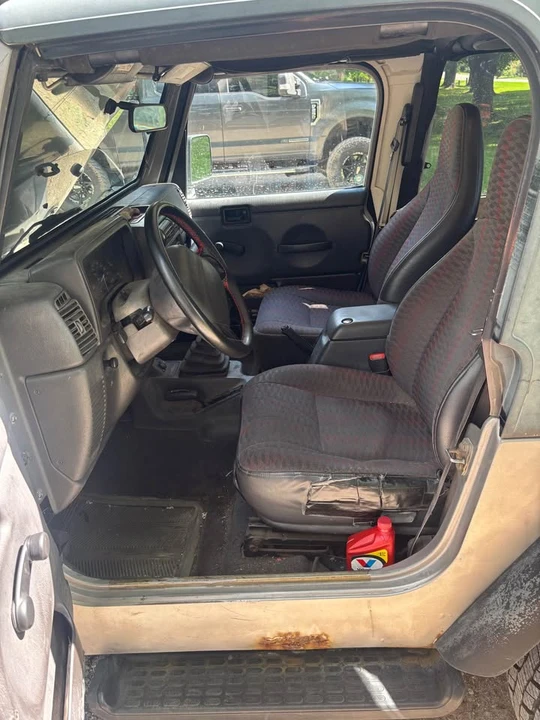2000 Jeep TJ Wrangler - Image 2 of 8