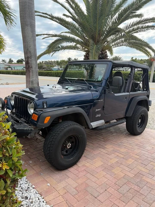 2000 Jeep TJ Wrangler - Image 2 of 10