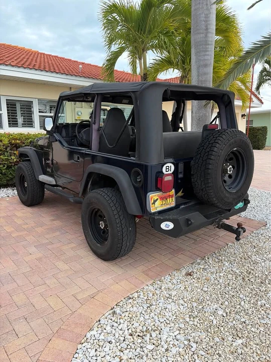 2000 Jeep TJ Wrangler - Image 3 of 10