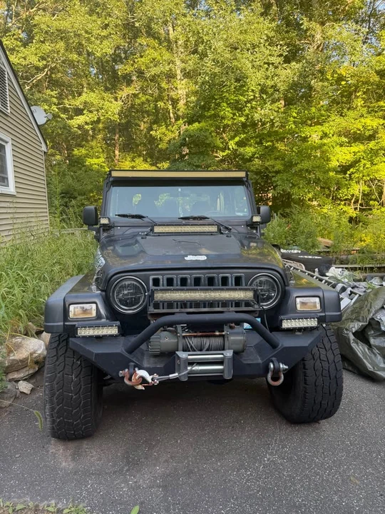 2000 Jeep TJ Wrangler - Image 2 of 9