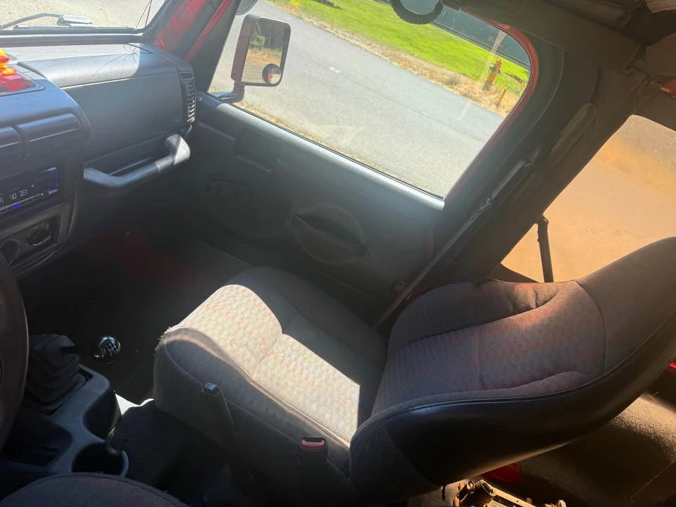 2000 Jeep TJ Wrangler - Image 11 of 12