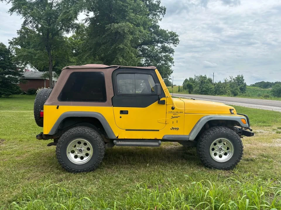 2000 Jeep TJ Wrangler - Image 2 of 5