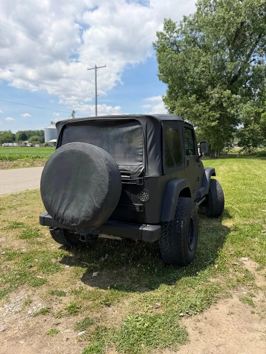 2000 Jeep TJ Wrangler - Image 3 of 10