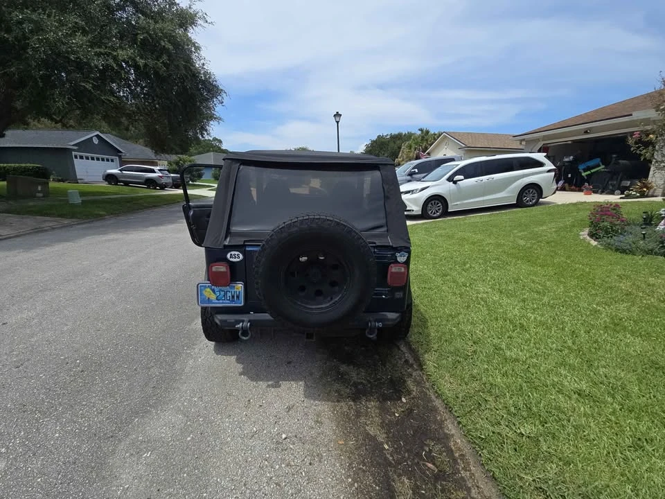 2000 Jeep TJ Wrangler - Image 2 of 7