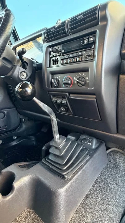 2000 Jeep TJ Wrangler - Image 8 of 17
