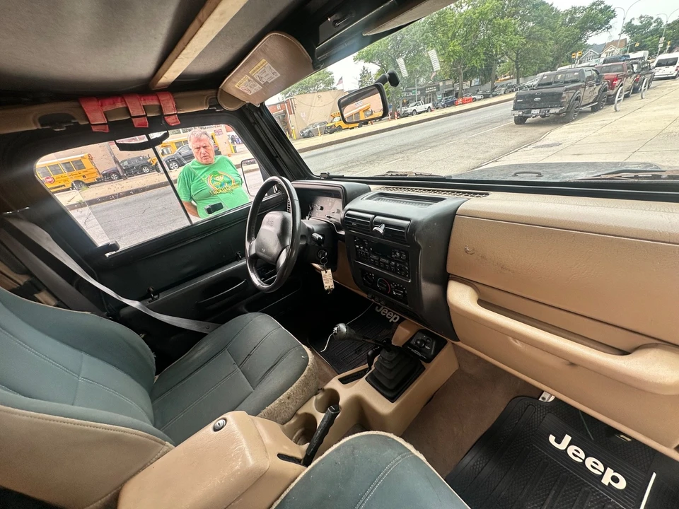 2000 Jeep TJ Wrangler - Image 25 of 31
