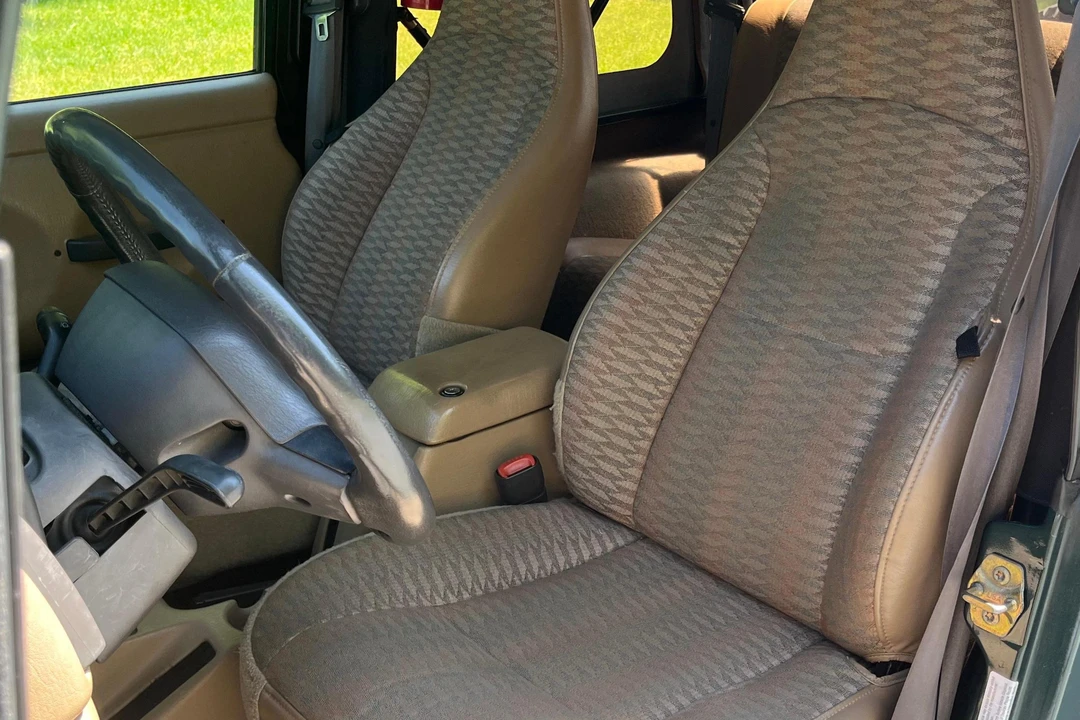 2000 Jeep TJ Wrangler - Image 27 of 31