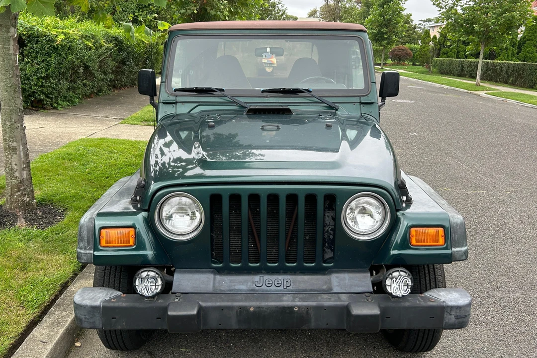 2000 Jeep TJ Wrangler - Image 2 of 31