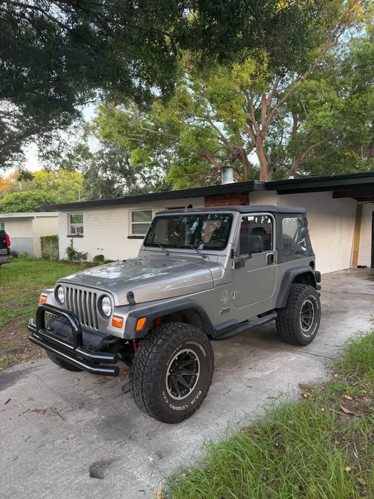 2000 Jeep TJ Wrangler - Image 2 of 9