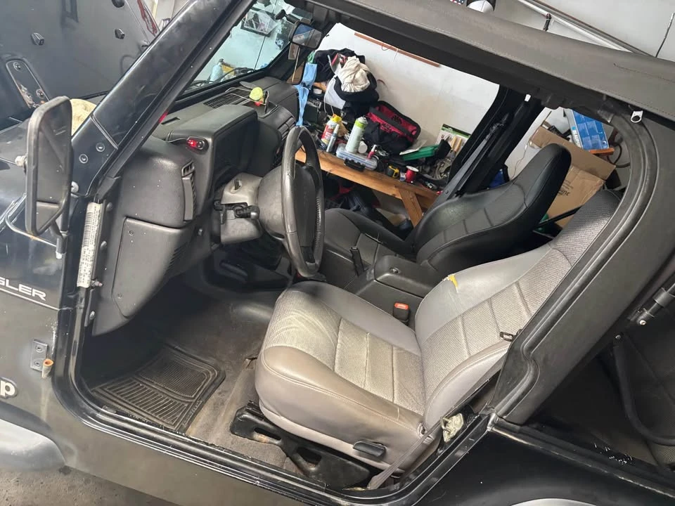 2000 Jeep TJ Wrangler - Image 2 of 11