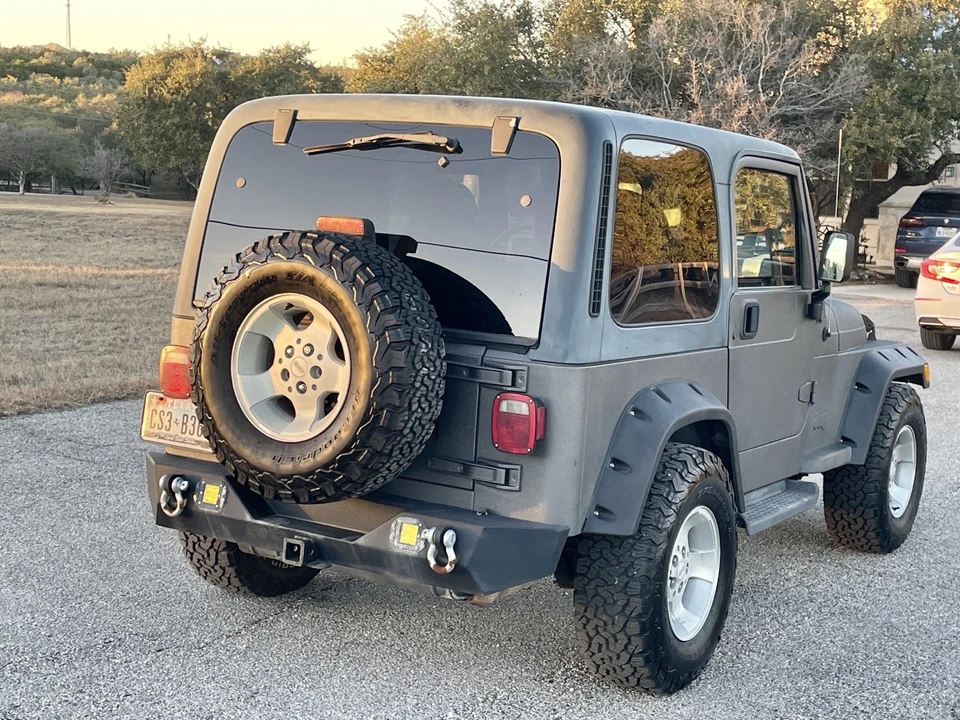 2000 Jeep TJ Wrangler - Image 2 of 10