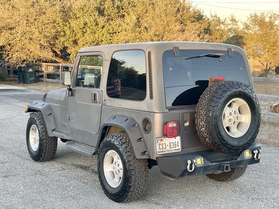 2000 Jeep TJ Wrangler - Image 3 of 10