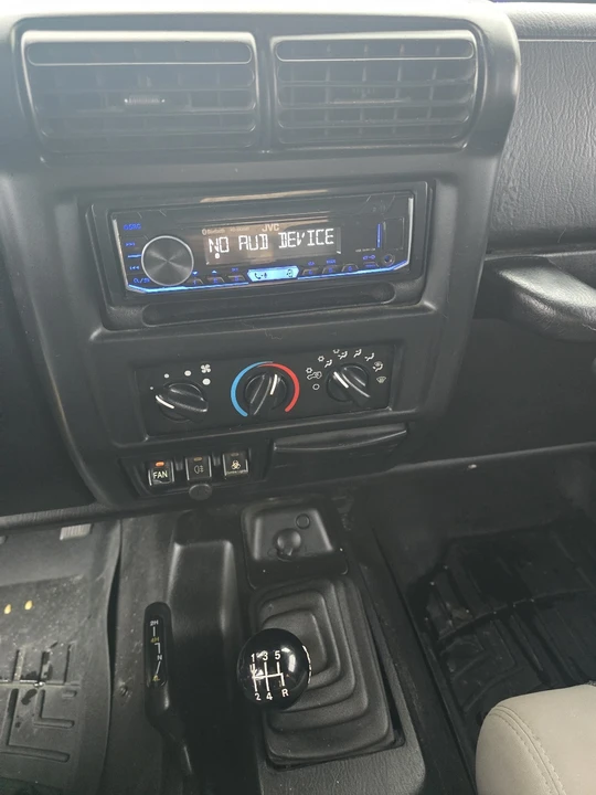 2000 Jeep TJ Wrangler - Image 11 of 13