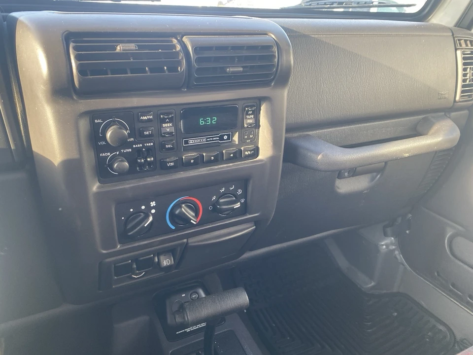 2000 Jeep TJ Wrangler - Image 9 of 21