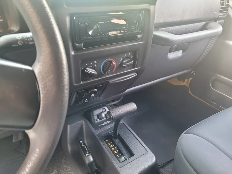 2000 Jeep TJ Wrangler - Image 14 of 17