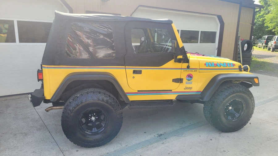2000 Jeep TJ Wrangler - Image 2 of 17