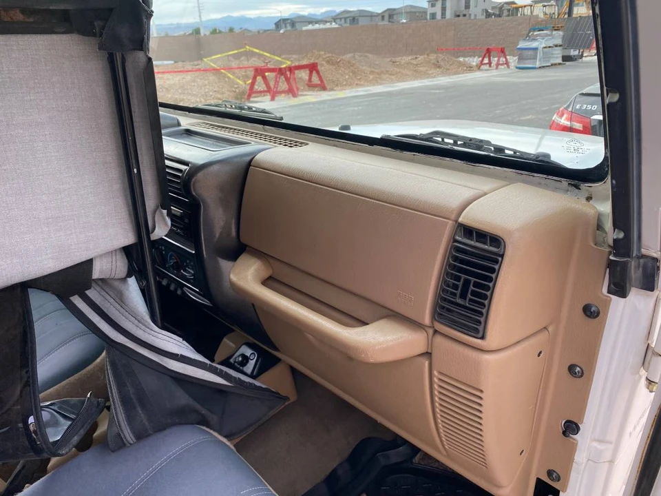 2000 Jeep TJ Wrangler - Image 10 of 11