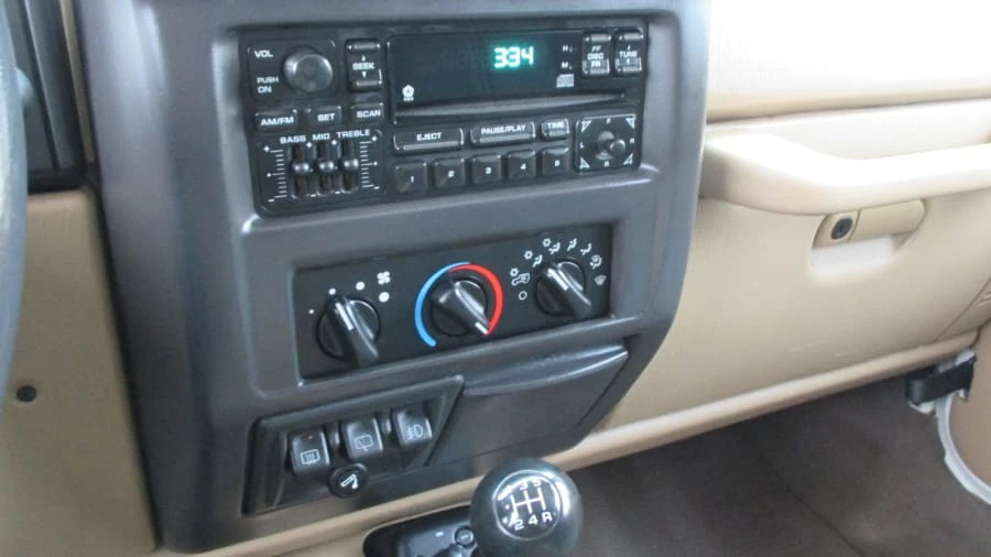 2000 Jeep TJ Wrangler - Image 8 of 26