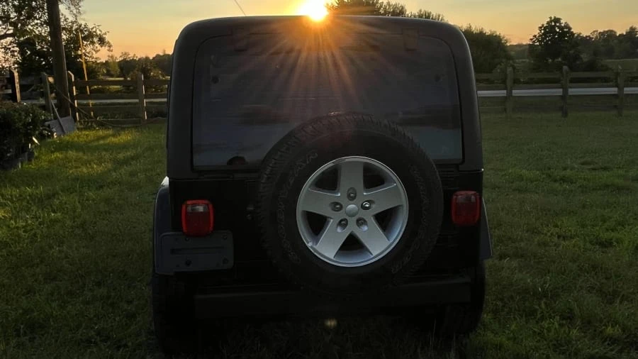 2000 Jeep TJ Wrangler - Image 2 of 4
