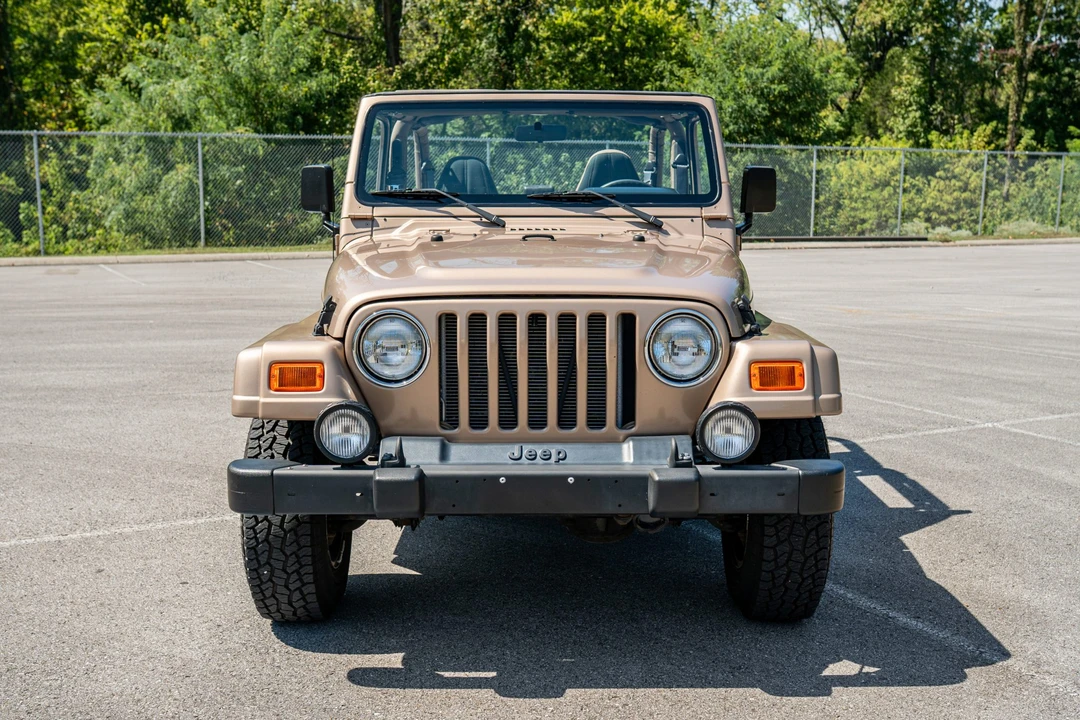 2000 Jeep TJ Wrangler - Image 2 of 31